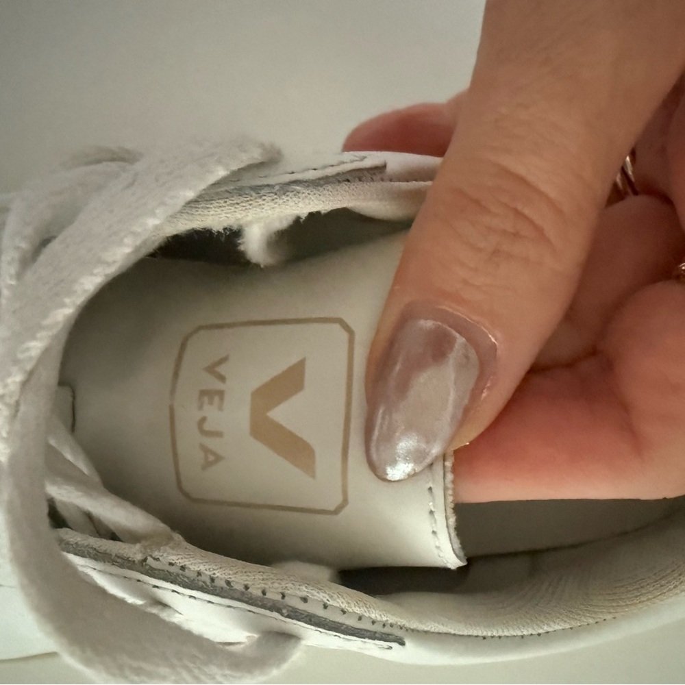Veja Cream and Tan Sneakers - Picture 14 of 15